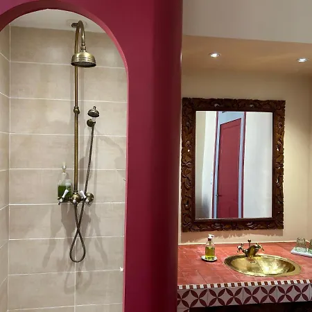 Le Jardin Des Anges 3* Saint-Jean-dʼAngély