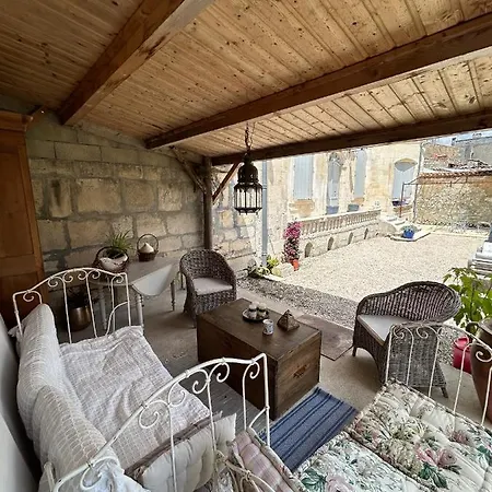 B&B Le Jardin Des Anges Saint-Jean-dʼAngély