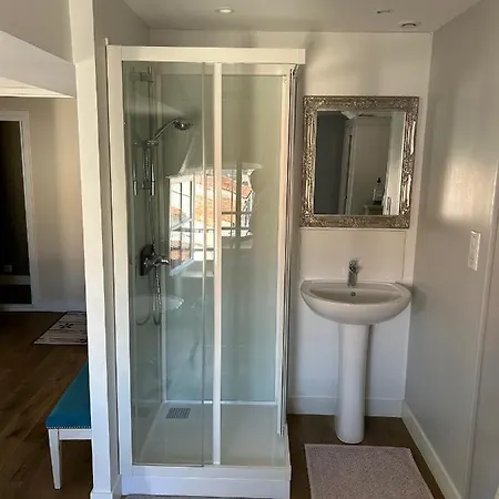 Le Jardin Des Anges فندق مبيت وإفطار Saint-Jean-dʼAngély