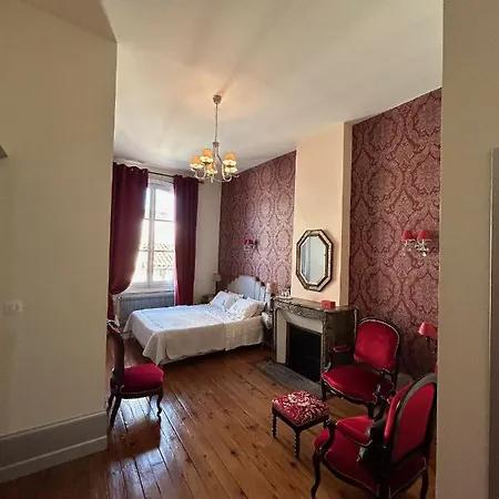 فندق مبيت وإفطار Le Jardin Des Anges Saint-Jean-dʼAngély