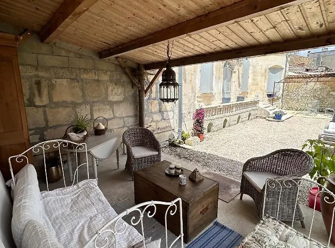 Bed & Breakfast Le Jardin Des Anges Saint-Jean-dʼAngély